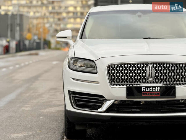 Белый Линкольн Nautilus, объемом двигателя 2 л и пробегом 35 тыс. км за 21500 $, фото 3 на Automoto.ua