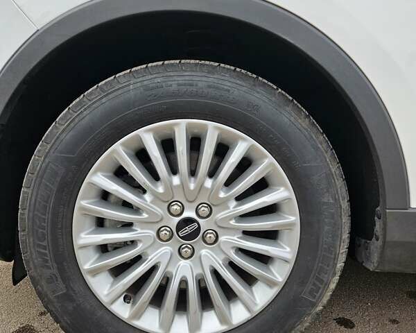 Линкольн Nautilus 2020 в Кривом Роге на Automoto.ua Белый Линкольн Nautilus, объемом двигателя 2 л и пробегом 34 тыс. км за 22000 $, фото 19 на Automoto.ua