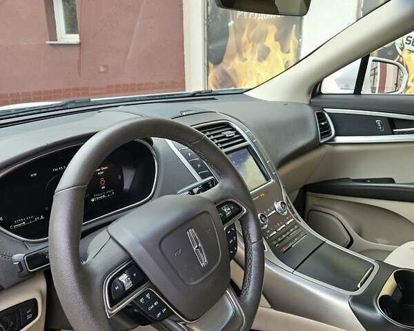 Линкольн Nautilus 2020 в Кривом Роге на Automoto.ua Белый Линкольн Nautilus, объемом двигателя 2 л и пробегом 34 тыс. км за 22000 $, фото 21 на Automoto.ua