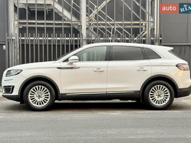 Белый Линкольн Nautilus, объемом двигателя 2 л и пробегом 35 тыс. км за 21500 $, фото 8 на Automoto.ua