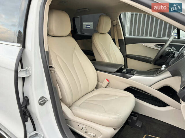 Белый Линкольн Nautilus, объемом двигателя 2 л и пробегом 35 тыс. км за 21500 $, фото 28 на Automoto.ua