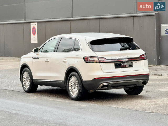 Белый Линкольн Nautilus, объемом двигателя 2 л и пробегом 35 тыс. км за 21500 $, фото 10 на Automoto.ua