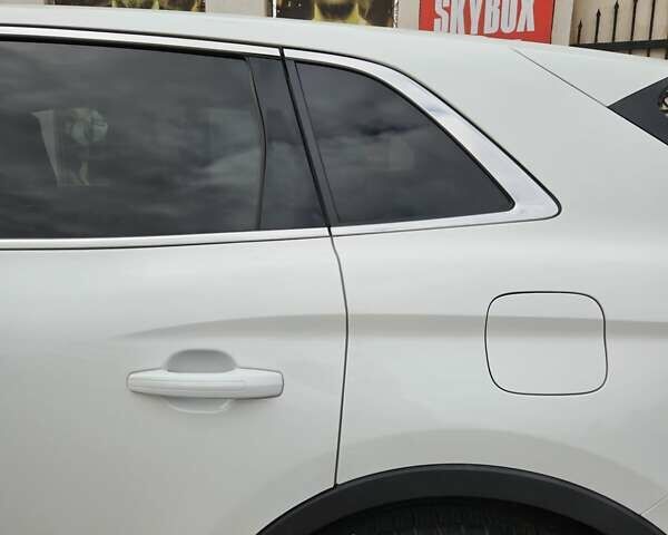 Линкольн Nautilus 2020 в Кривом Роге на Automoto.ua Белый Линкольн Nautilus, объемом двигателя 2 л и пробегом 34 тыс. км за 22000 $, фото 15 на Automoto.ua