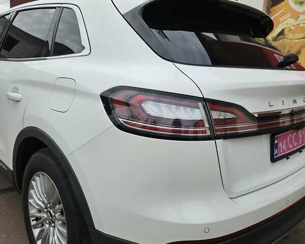 Линкольн Nautilus 2020 в Кривом Роге на Automoto.ua Белый Линкольн Nautilus, объемом двигателя 2 л и пробегом 34 тыс. км за 22000 $, фото 14 на Automoto.ua