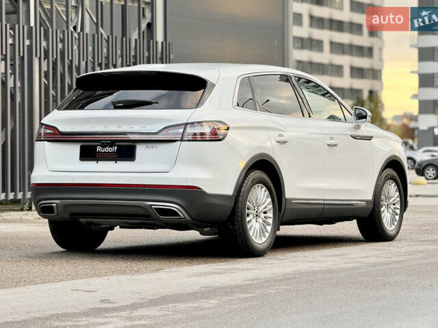 Белый Линкольн Nautilus, объемом двигателя 2 л и пробегом 35 тыс. км за 21500 $, фото 18 на Automoto.ua