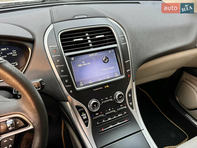 Белый Линкольн Nautilus, объемом двигателя 2 л и пробегом 35 тыс. км за 21500 $, фото 52 на Automoto.ua