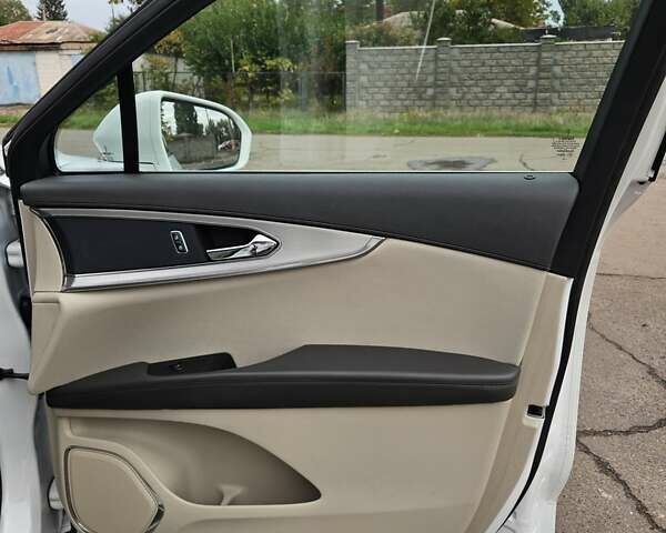 Линкольн Nautilus 2020 в Кривом Роге на Automoto.ua Белый Линкольн Nautilus, объемом двигателя 2 л и пробегом 34 тыс. км за 22000 $, фото 33 на Automoto.ua