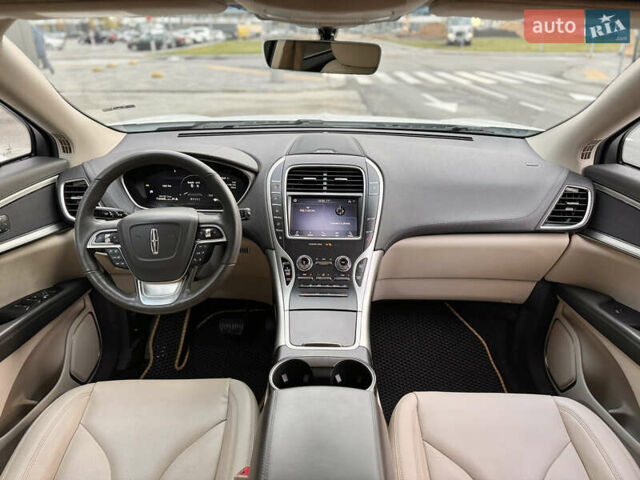 Белый Линкольн Nautilus, объемом двигателя 2 л и пробегом 35 тыс. км за 21500 $, фото 2 на Automoto.ua