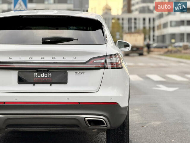 Белый Линкольн Nautilus, объемом двигателя 2 л и пробегом 35 тыс. км за 21500 $, фото 17 на Automoto.ua