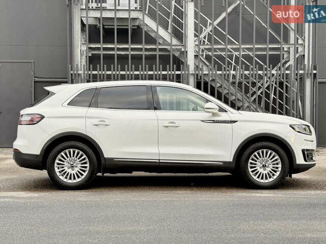 Белый Линкольн Nautilus, объемом двигателя 2 л и пробегом 35 тыс. км за 21500 $, фото 14 на Automoto.ua