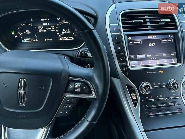 Білий Лінкольн Nautilus, об'ємом двигуна 2 л та пробігом 95 тис. км за 19900 $, фото 7 на Automoto.ua