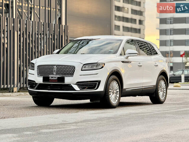 Белый Линкольн Nautilus, объемом двигателя 2 л и пробегом 35 тыс. км за 21500 $, фото 7 на Automoto.ua