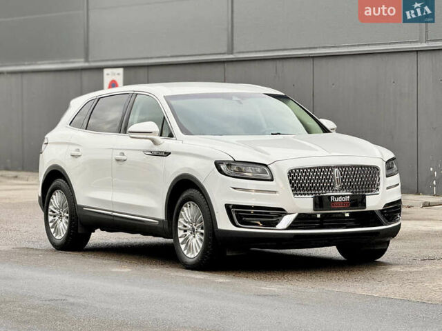 Белый Линкольн Nautilus, объемом двигателя 2 л и пробегом 35 тыс. км за 21500 $, фото 15 на Automoto.ua