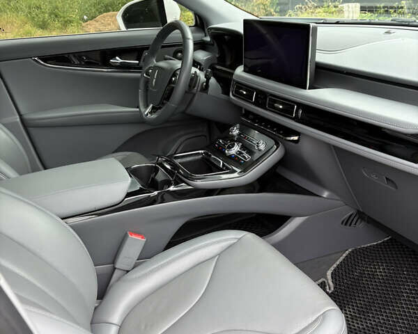 Белый Линкольн Nautilus, объемом двигателя 2 л и пробегом 21 тыс. км за 26000 $, фото 1 на Automoto.ua