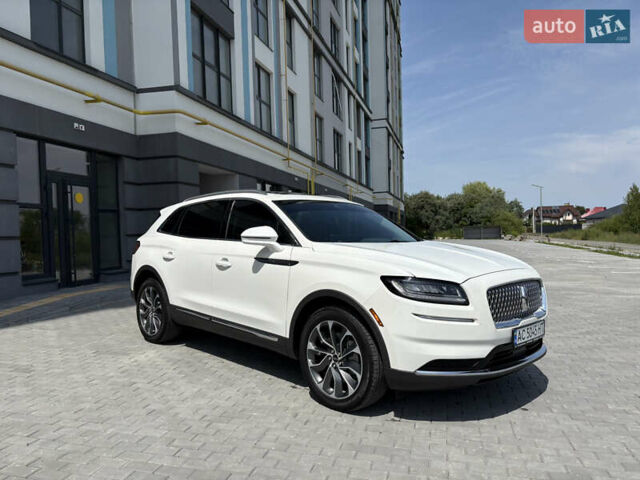 Белый Линкольн Nautilus, объемом двигателя 2 л и пробегом 21 тыс. км за 26000 $, фото 3 на Automoto.ua