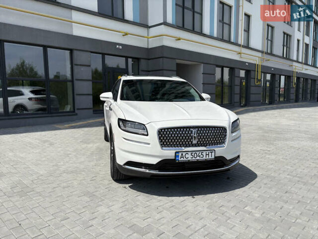 Белый Линкольн Nautilus, объемом двигателя 2 л и пробегом 21 тыс. км за 26000 $, фото 2 на Automoto.ua