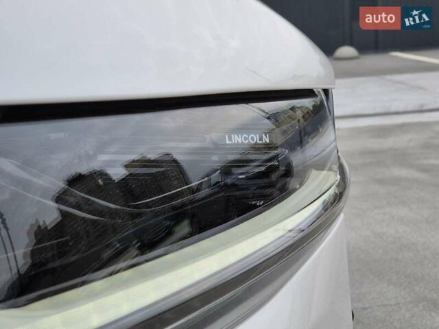 Білий Лінкольн Nautilus, об'ємом двигуна 2 л та пробігом 17 тис. км за 55500 $, фото 10 на Automoto.ua