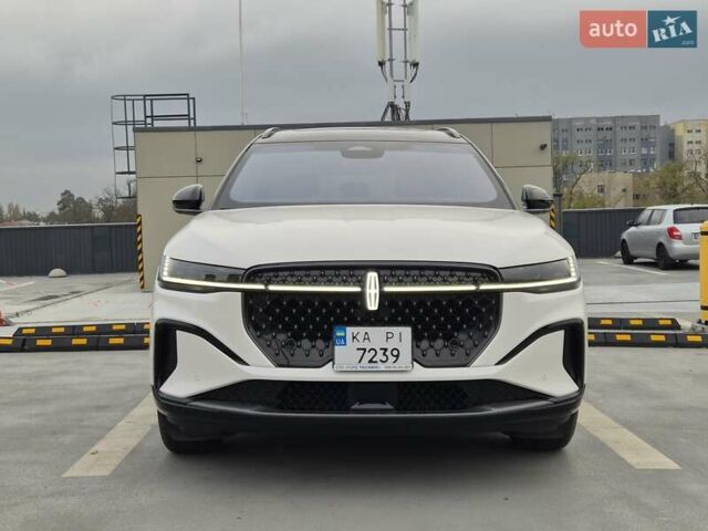 Білий Лінкольн Nautilus, об'ємом двигуна 2 л та пробігом 17 тис. км за 55500 $, фото 3 на Automoto.ua