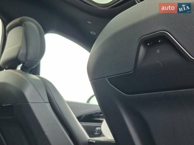 Білий Лінкольн Nautilus, об'ємом двигуна 2 л та пробігом 17 тис. км за 55500 $, фото 19 на Automoto.ua