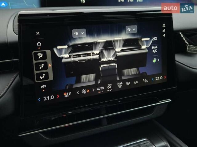 Білий Лінкольн Nautilus, об'ємом двигуна 2 л та пробігом 17 тис. км за 55500 $, фото 31 на Automoto.ua