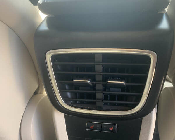 Бежевый Линкольн Nautilus, объемом двигателя 2 л и пробегом 116 тыс. км за 23900 $, фото 10 на Automoto.ua