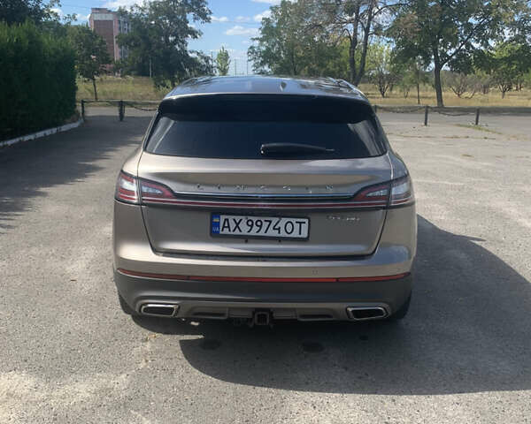 Бежевый Линкольн Nautilus, объемом двигателя 2 л и пробегом 116 тыс. км за 23900 $, фото 4 на Automoto.ua