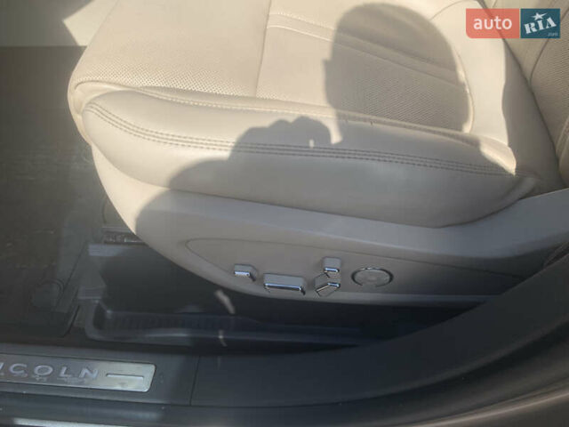 Бежевый Линкольн Nautilus, объемом двигателя 2 л и пробегом 116 тыс. км за 23900 $, фото 30 на Automoto.ua