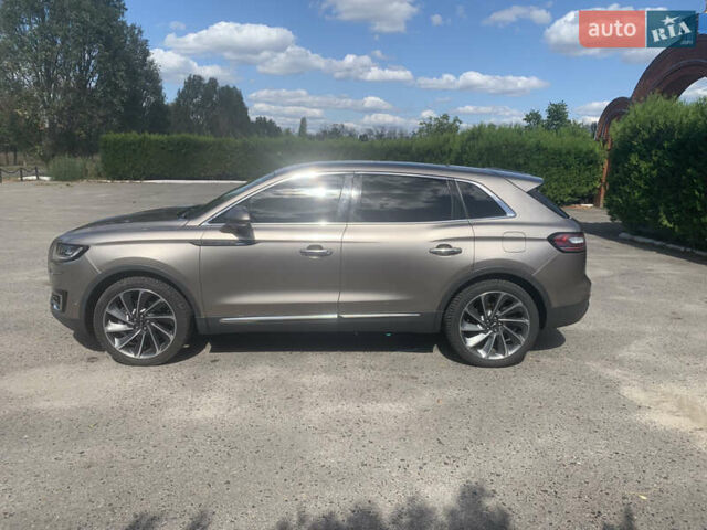 Бежевый Линкольн Nautilus, объемом двигателя 2 л и пробегом 116 тыс. км за 23900 $, фото 2 на Automoto.ua