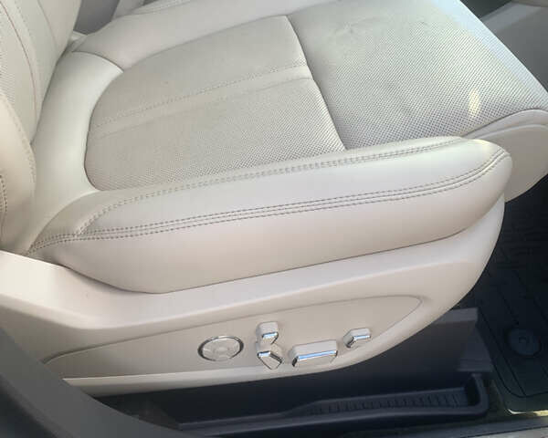 Бежевый Линкольн Nautilus, объемом двигателя 2 л и пробегом 116 тыс. км за 23900 $, фото 19 на Automoto.ua