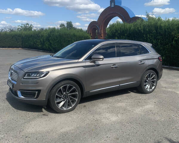 Бежевый Линкольн Nautilus, объемом двигателя 2 л и пробегом 116 тыс. км за 23900 $, фото 1 на Automoto.ua