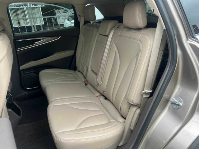 Бежевый Линкольн Nautilus, объемом двигателя 2 л и пробегом 35 тыс. км за 619 $, фото 6 на Automoto.ua