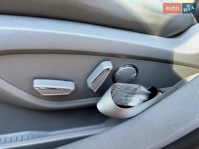 Линкольн Nautilus 2019 в Киеве на Automoto.ua Черный Линкольн Nautilus, объемом двигателя 2 л и пробегом 63 тыс. км за 34000 $, фото 32 на Automoto.ua