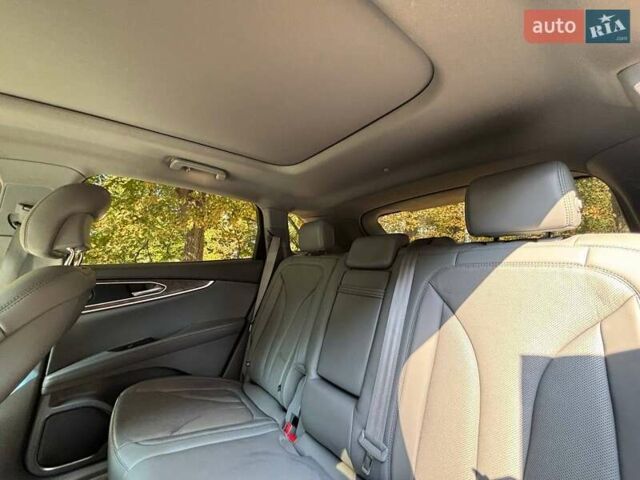 Линкольн Nautilus 2019 в Киеве на Automoto.ua Черный Линкольн Nautilus, объемом двигателя 2 л и пробегом 63 тыс. км за 34000 $, фото 10 на Automoto.ua