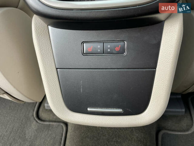 Черный Линкольн Nautilus, объемом двигателя 2.7 л и пробегом 42 тыс. км за 29999 $, фото 19 на Automoto.ua