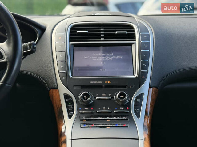 Черный Линкольн Nautilus, объемом двигателя 2 л и пробегом 128 тыс. км за 24900 $, фото 47 на Automoto.ua