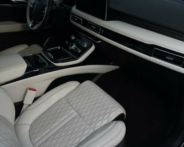 Черный Линкольн Nautilus, объемом двигателя 2.69 л и пробегом 26 тыс. км за 30900 $, фото 30 на Automoto.ua