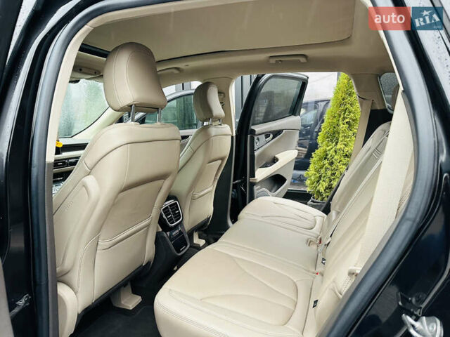 Черный Линкольн Nautilus, объемом двигателя 2 л и пробегом 55 тыс. км за 23500 $, фото 16 на Automoto.ua