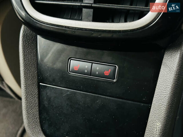 Черный Линкольн Nautilus, объемом двигателя 2 л и пробегом 55 тыс. км за 23500 $, фото 19 на Automoto.ua