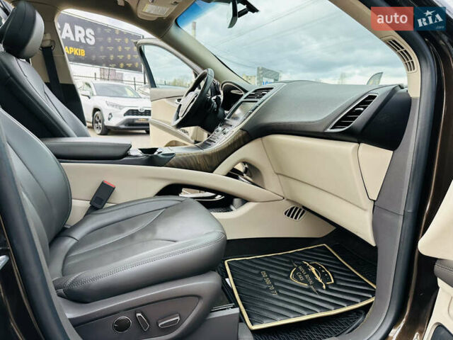 Коричневый Линкольн Nautilus, объемом двигателя 2.69 л и пробегом 77 тыс. км за 24500 $, фото 25 на Automoto.ua