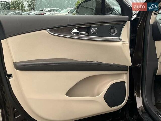 Коричневый Линкольн Nautilus, объемом двигателя 2.7 л и пробегом 95 тыс. км за 34690 $, фото 7 на Automoto.ua