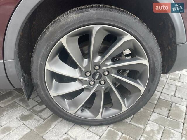 Красный Линкольн Nautilus, объемом двигателя 2.69 л и пробегом 110 тыс. км за 23500 $, фото 19 на Automoto.ua