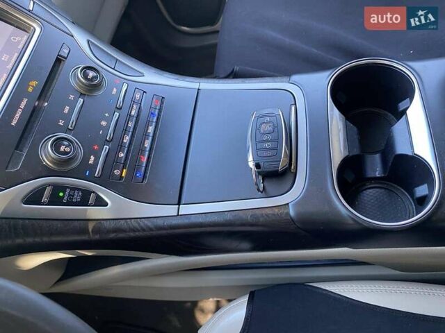 Красный Линкольн Nautilus, объемом двигателя 2 л и пробегом 43 тыс. км за 24200 $, фото 6 на Automoto.ua