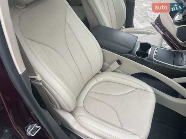 Красный Линкольн Nautilus, объемом двигателя 2.69 л и пробегом 110 тыс. км за 23500 $, фото 2 на Automoto.ua