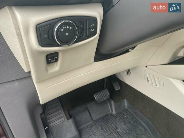 Красный Линкольн Nautilus, объемом двигателя 2.69 л и пробегом 110 тыс. км за 23500 $, фото 7 на Automoto.ua