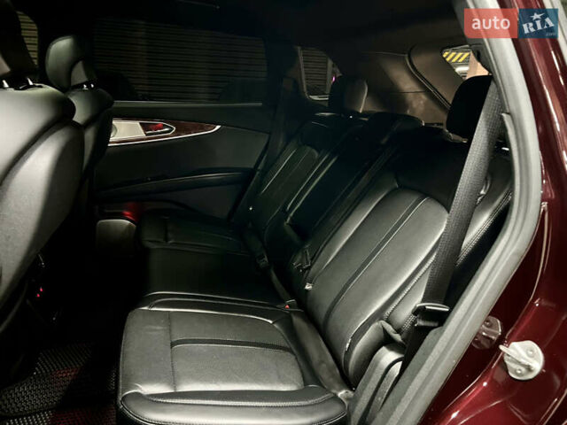 Красный Линкольн Nautilus, объемом двигателя 2.69 л и пробегом 84 тыс. км за 28000 $, фото 42 на Automoto.ua