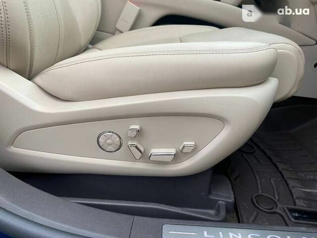 Линкольн Nautilus, объемом двигателя 2.7 л и пробегом 26 тыс. км за 36500 $, фото 26 на Automoto.ua