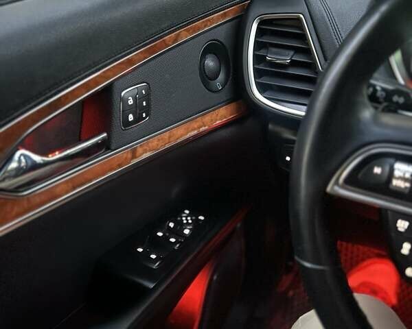 Лінкольн Nautilus, об'ємом двигуна 2 л та пробігом 45 тис. км за 29000 $, фото 42 на Automoto.ua