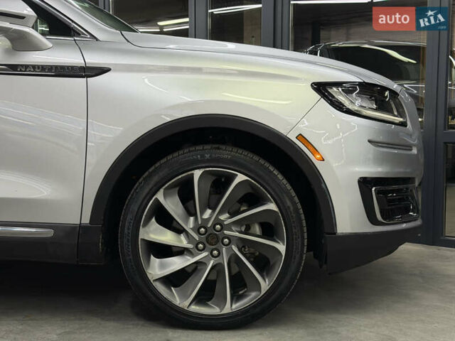 Серый Линкольн Nautilus, объемом двигателя 2 л и пробегом 153 тыс. км за 19900 $, фото 4 на Automoto.ua