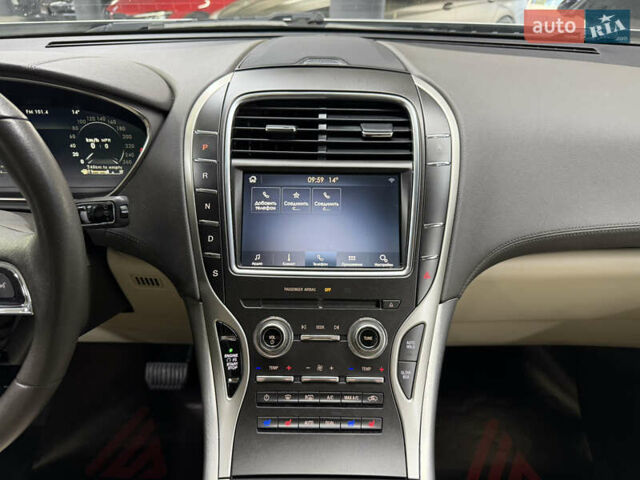 Серый Линкольн Nautilus, объемом двигателя 2 л и пробегом 153 тыс. км за 19900 $, фото 26 на Automoto.ua