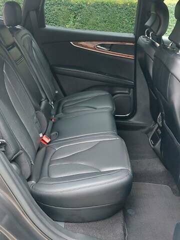 Серый Линкольн Nautilus, объемом двигателя 2 л и пробегом 33 тыс. км за 21700 $, фото 3 на Automoto.ua